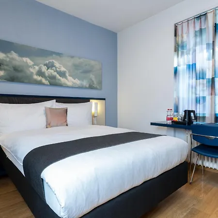 Ξενοδοχείο Bristol 3*