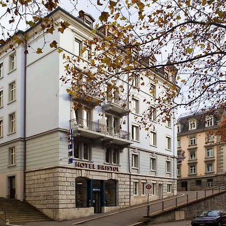 Готель Bristol 3*