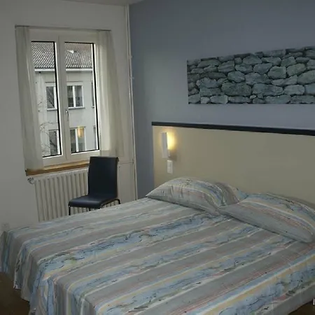 Bristol 3*