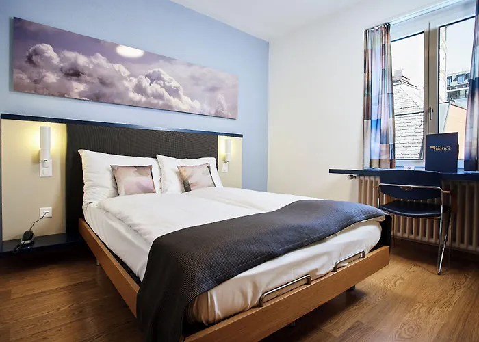 Otel Bristol Zürih