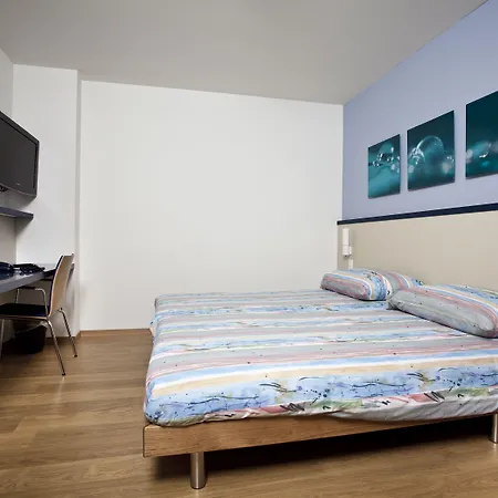 Bristol Ξενοδοχείο 3*